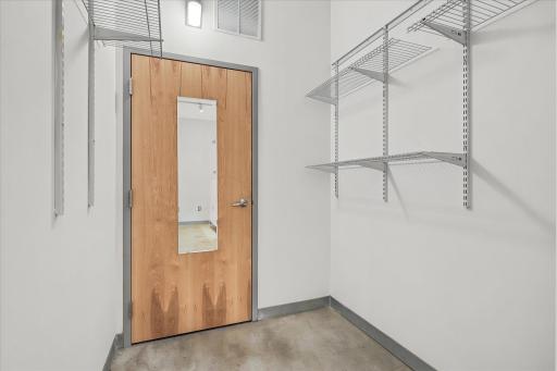 10-2929 Chicago Ave _1001 [3087969]- 010.jpg