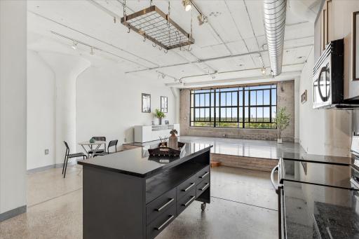 21-2929 Chicago Ave _1001 [3087969]- 021.jpg