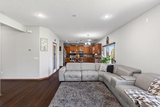 15275 Plumstone Drive, Eden Prairie, MN 55347