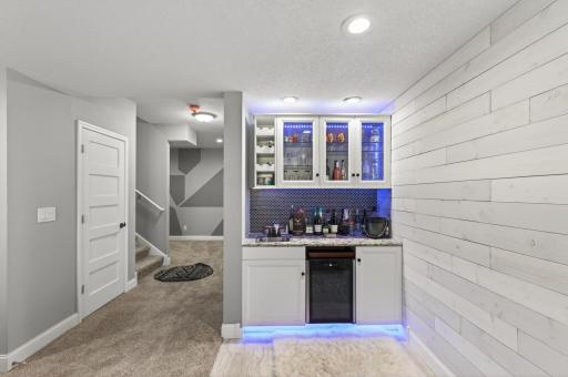 15275 Plumstone Drive, Eden Prairie, MN 55347