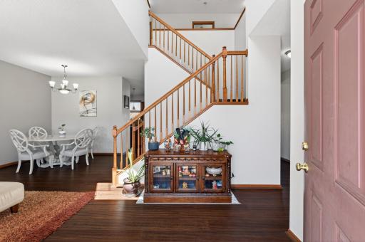 15275 Plumstone Drive, Eden Prairie, MN 55347