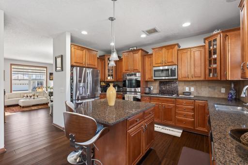 15275 Plumstone Drive, Eden Prairie, MN 55347