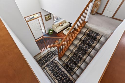 15275 Plumstone Drive, Eden Prairie, MN 55347
