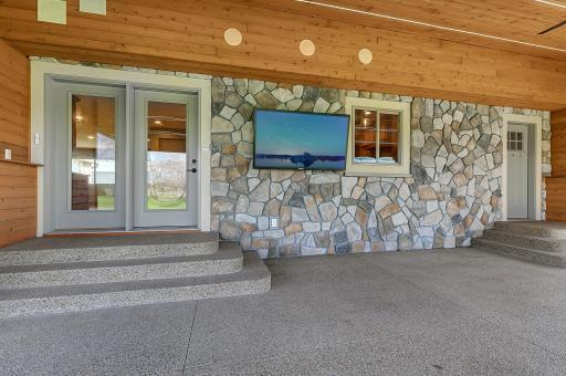 This space sets the stage for relaxing afternoons and evenings in a bug free zone.