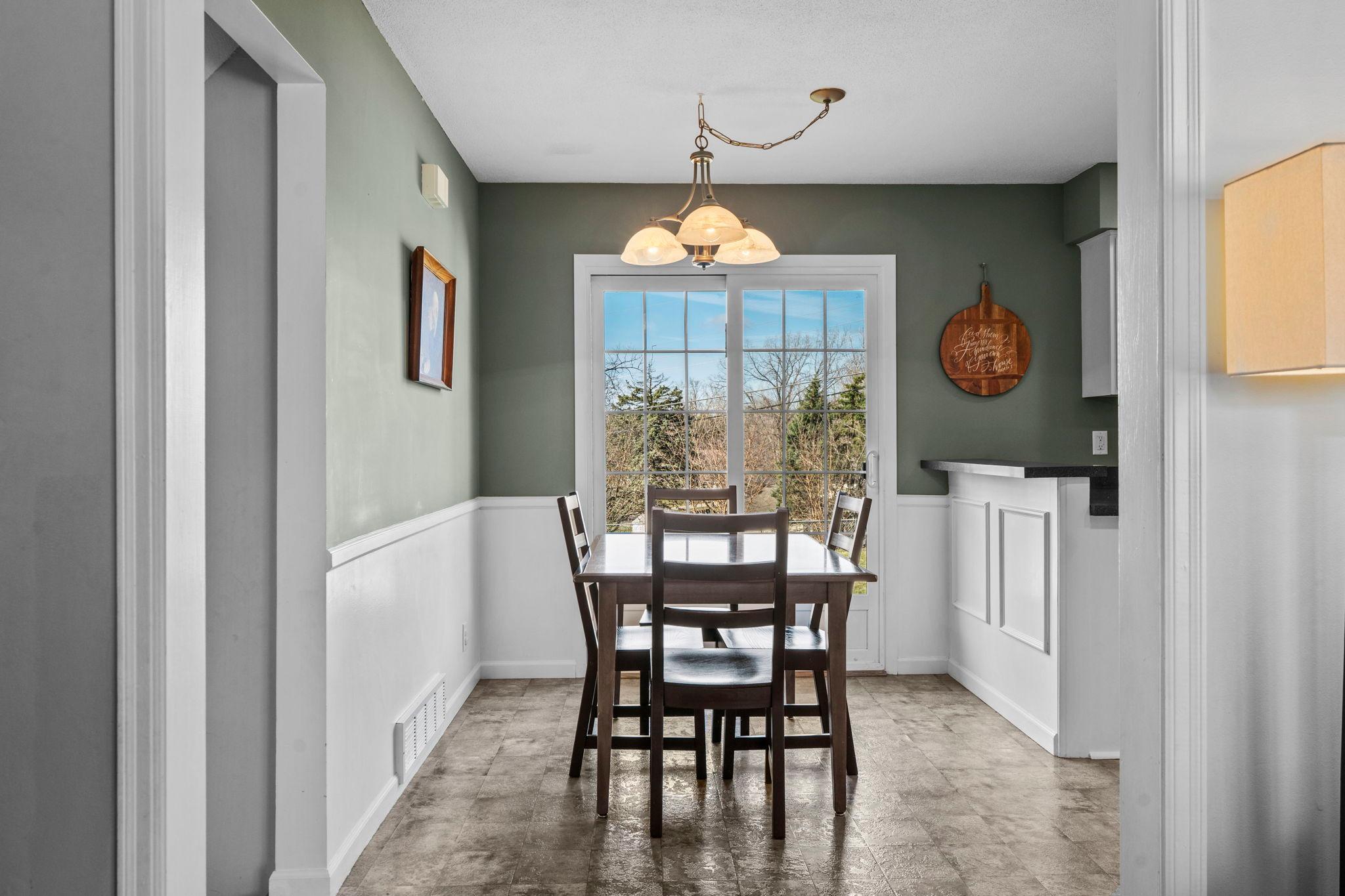 Perfect easy dinner nights in this informal dining that walks out to a fabulous, oversized patio retreat.