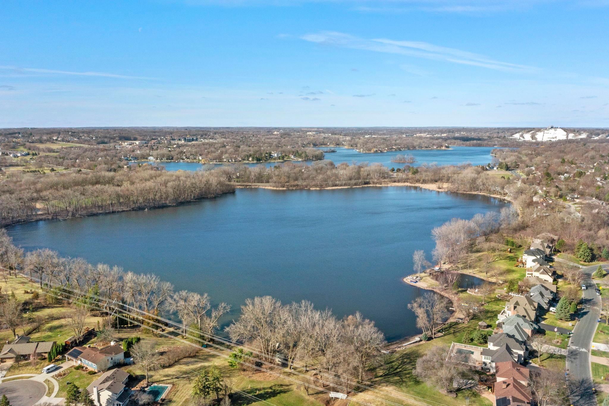 Lakes, lakes and more lakes! Highly sought after Apple Valley location near it all!