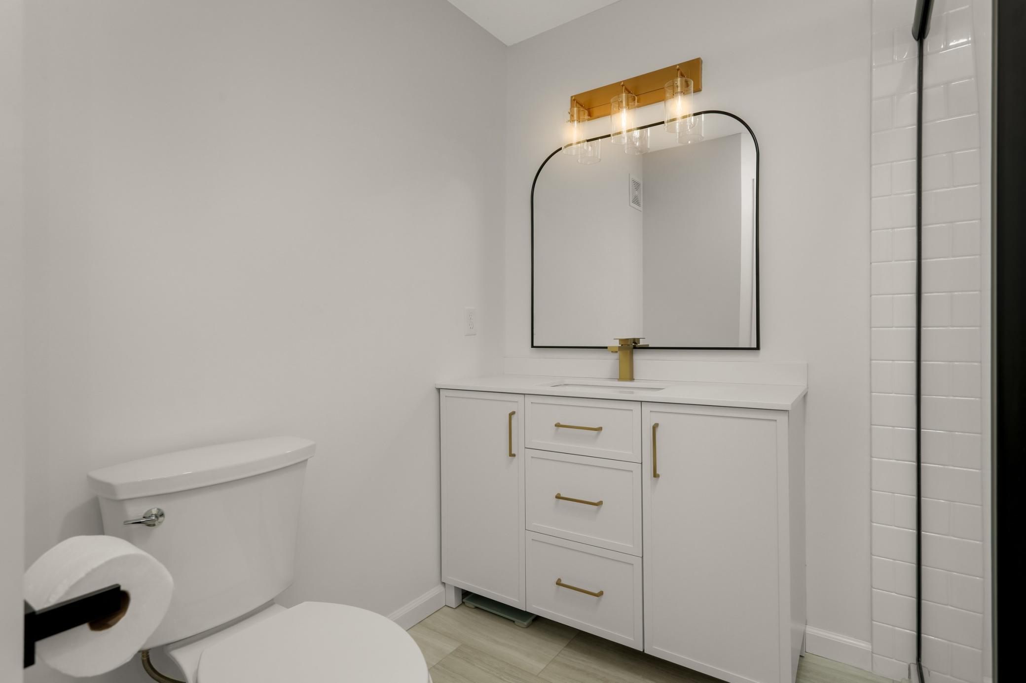 Upper level bathroom