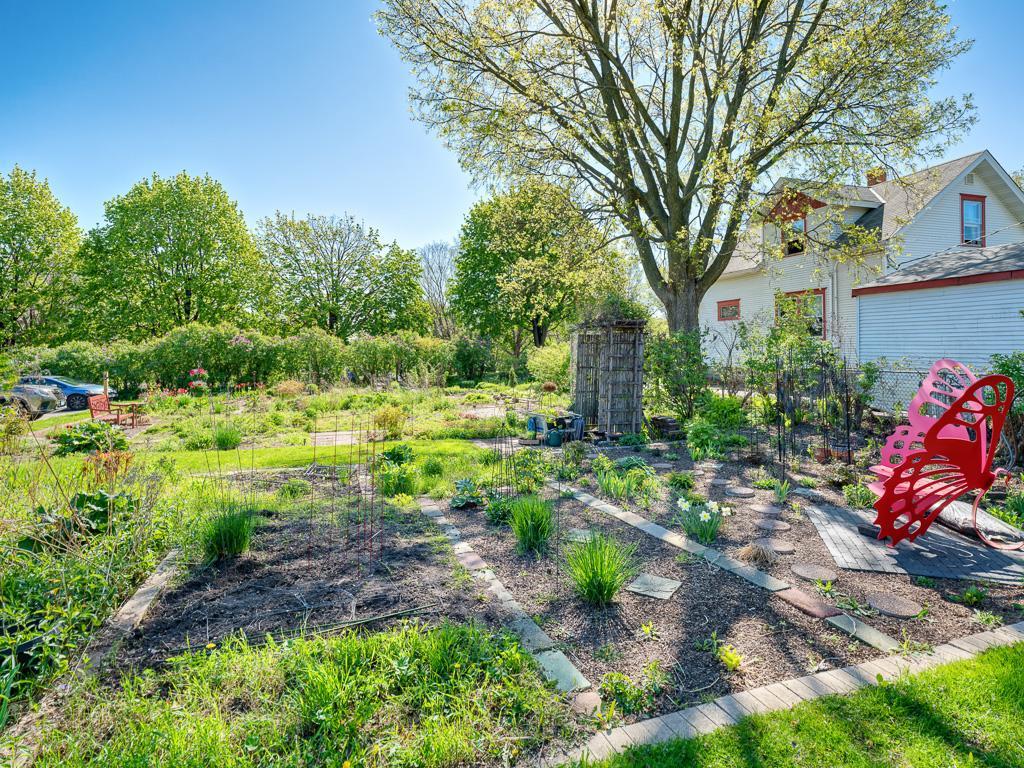 23 - Community Garden a perfect place for developing a green thumb.