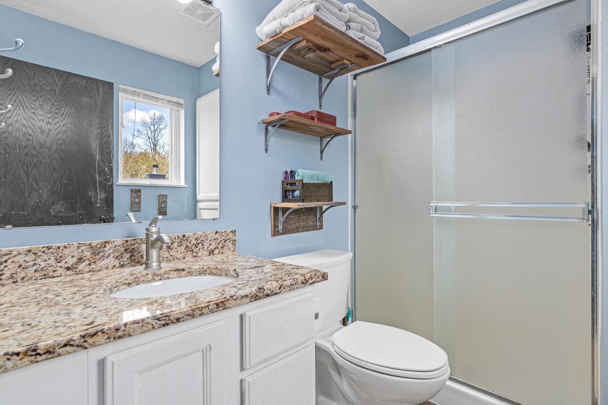 1400 Field Creek Cir, Victoria-26.jpg
