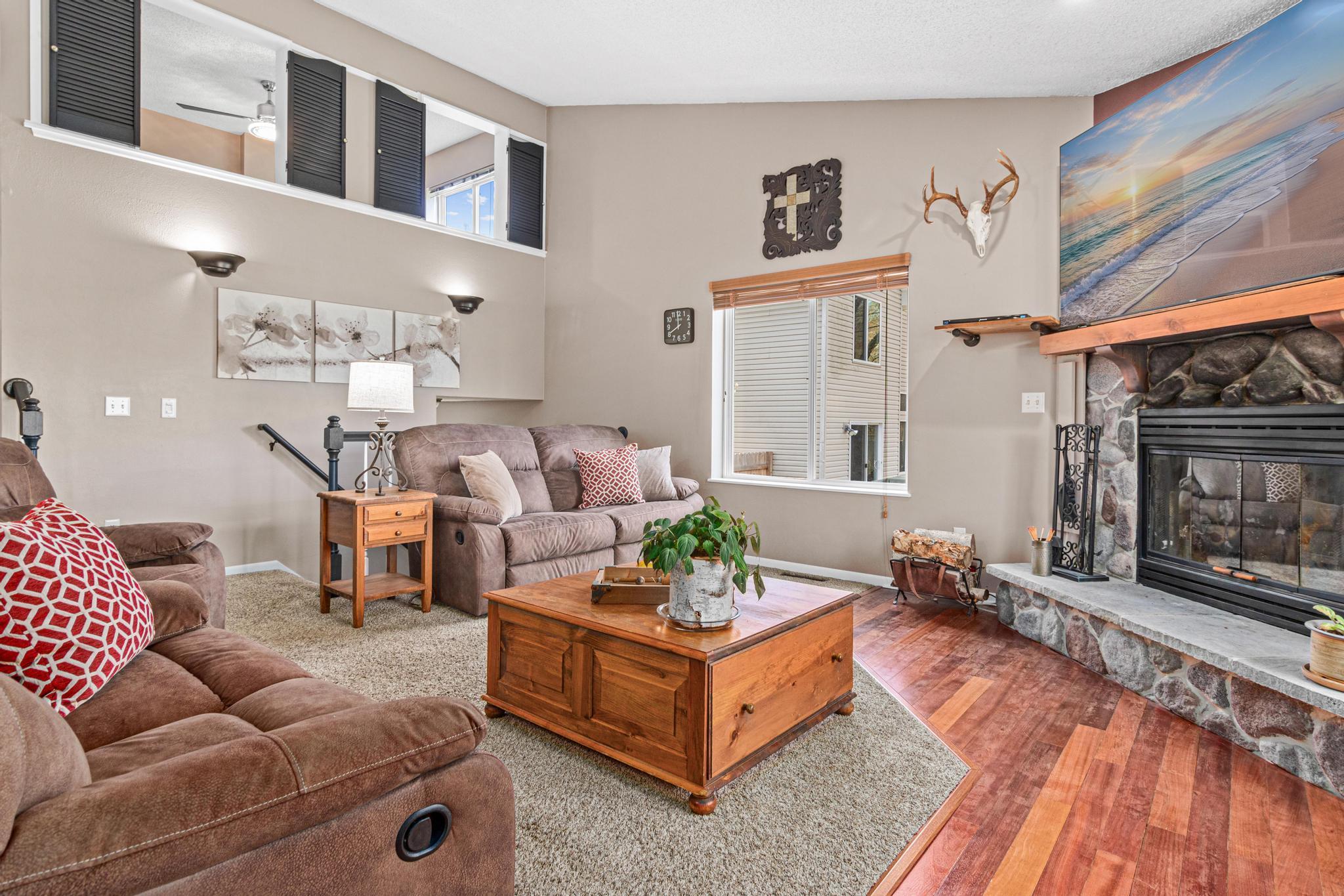 1400 Field Creek Cir, Victoria-3.jpg