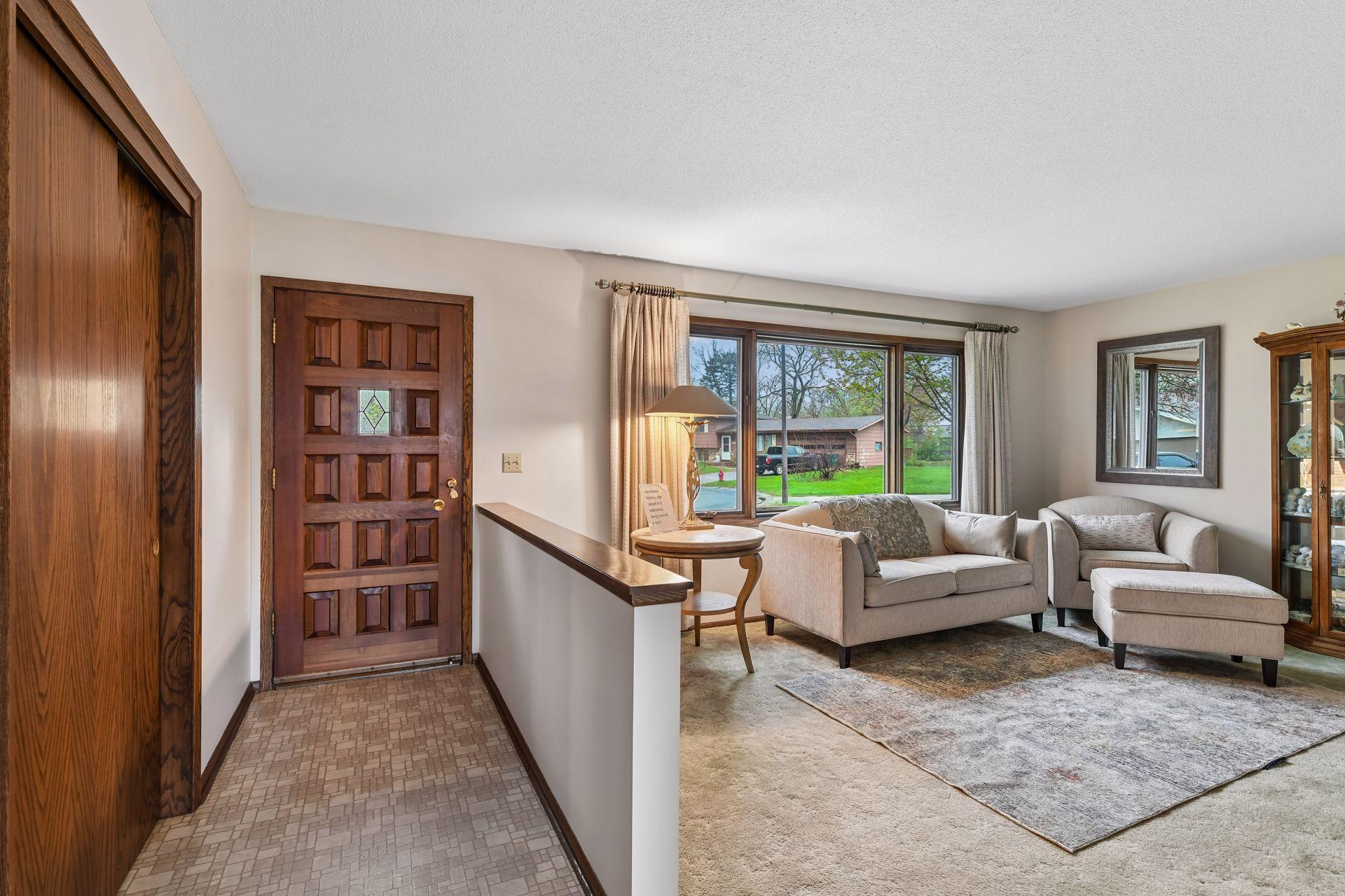 Front foyer leading to main level.