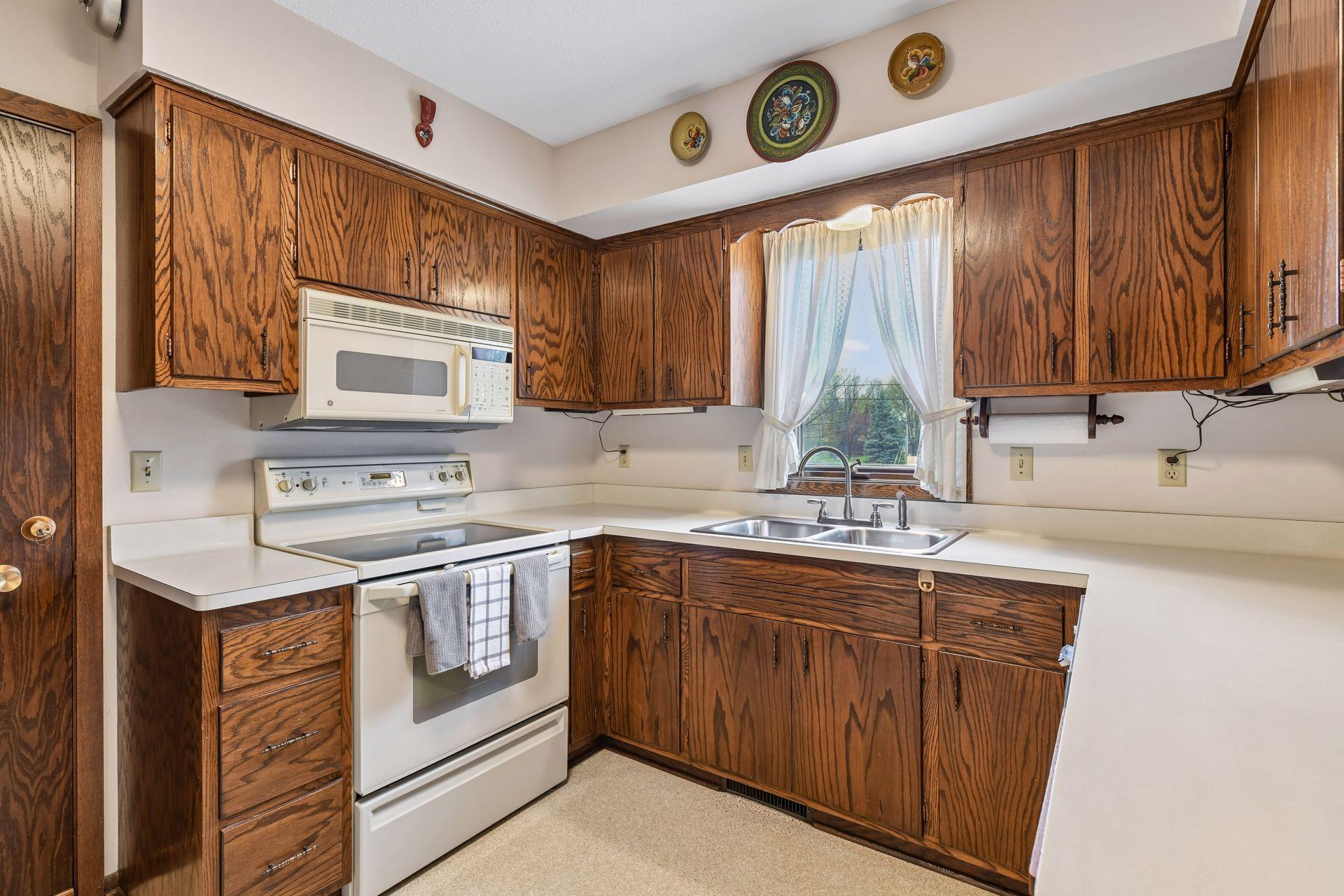 Kitchen window views Sunny Acres Park!