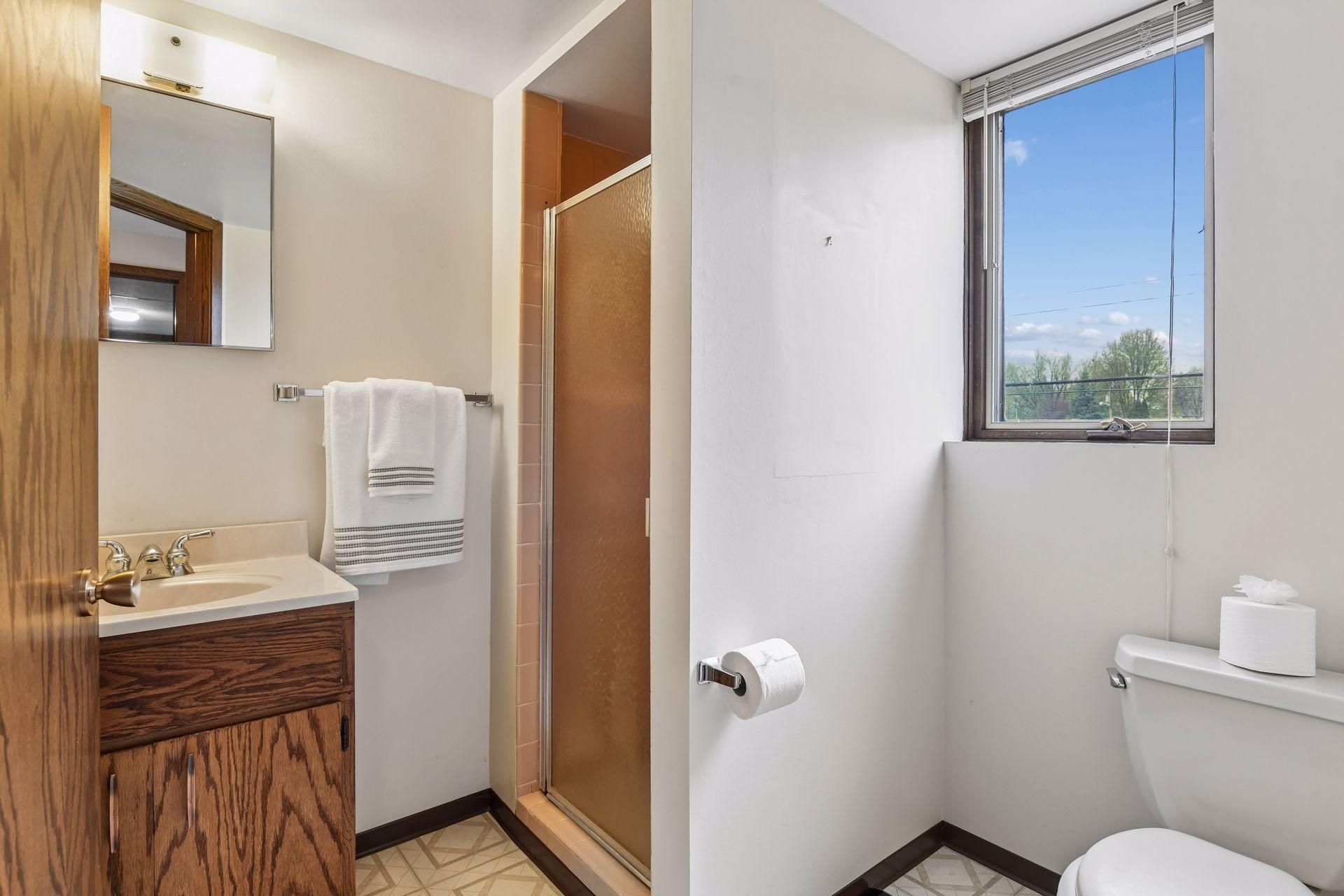 3/4 bath near office.