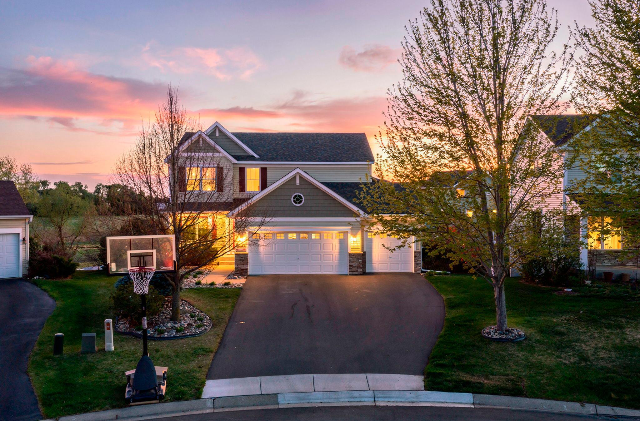 Welcome to 1828 Fescue Circle, Shakopee!