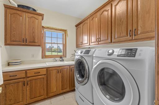 744 Theis Drive, Shakopee, MN 55379