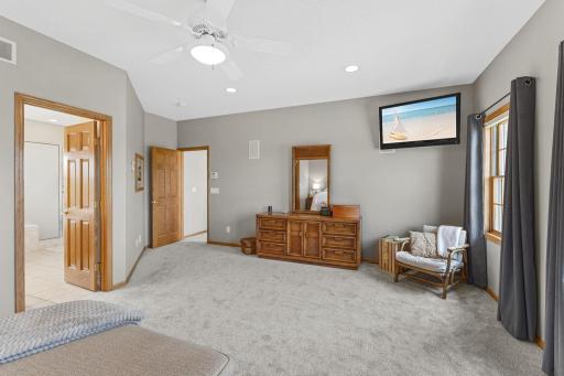 744 Theis Drive, Shakopee, MN 55379