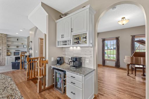 744 Theis Drive, Shakopee, MN 55379