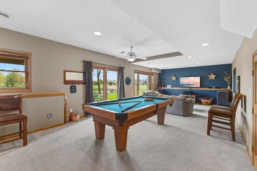 744 Theis Drive, Shakopee, MN 55379