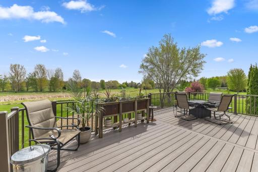 Upgraded composite deck and stairs 06/2022