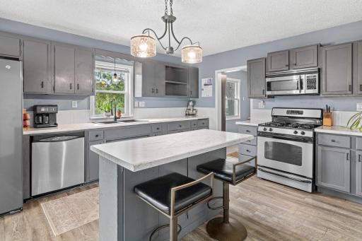 653 19th Avenue NE, Minneapolis, MN 55418