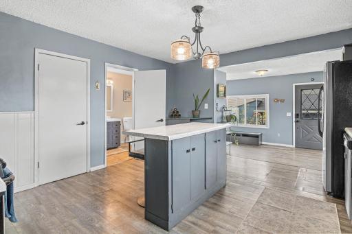 653 19th Avenue NE, Minneapolis, MN 55418