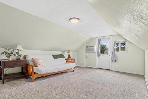 653 19th Avenue NE, Minneapolis, MN 55418