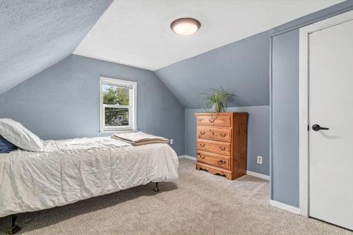 653 19th Avenue NE, Minneapolis, MN 55418