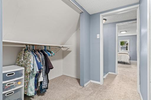 653 19th Avenue NE, Minneapolis, MN 55418