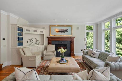 9550 Foxford Road, Chanhassen, MN 55317