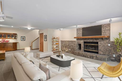 9550 Foxford Road, Chanhassen, MN 55317