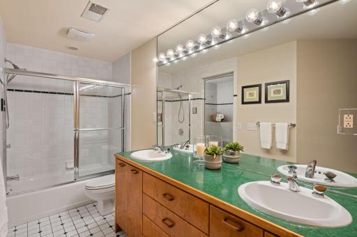 9550 Foxford Road, Chanhassen, MN 55317