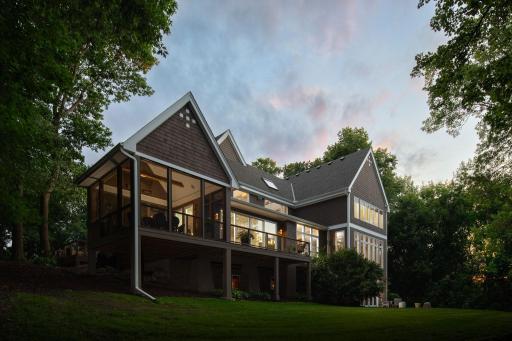 9550 Foxford Road, Chanhassen, MN 55317