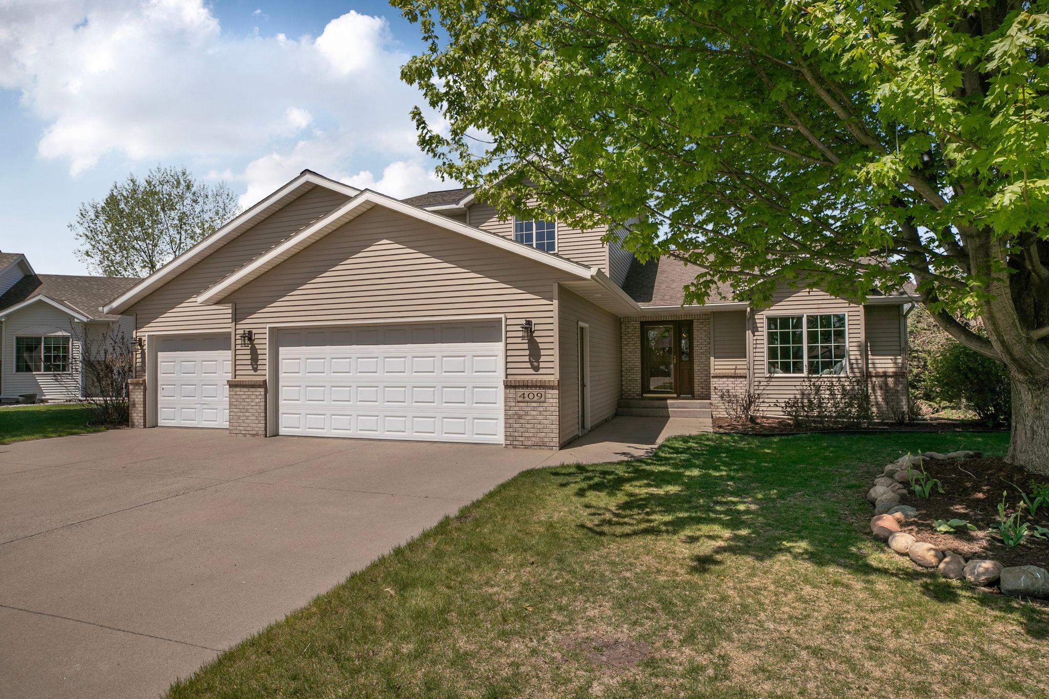 3/4 acre lot in a cul-de-sac near town