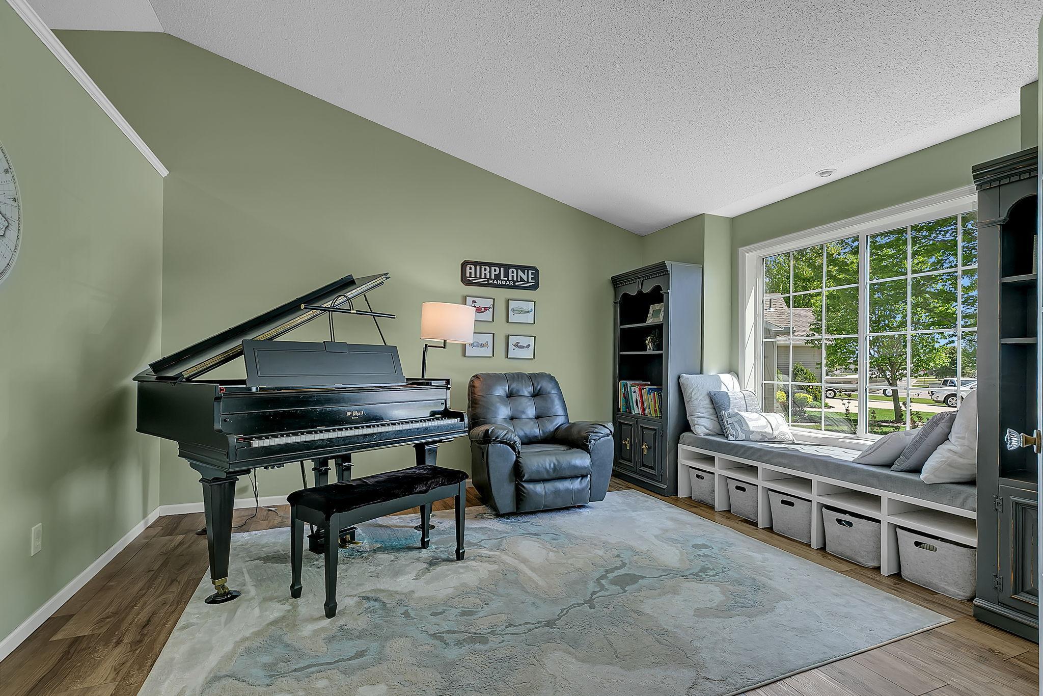 The window seat and bookshelves could make this room a beautiful library as well - possibilities are endless