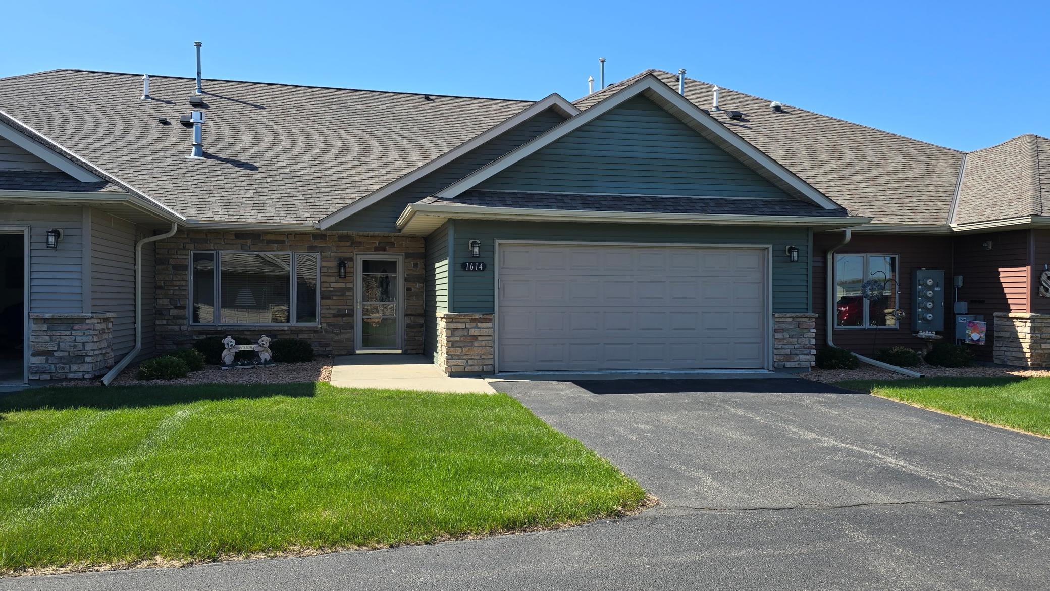 1614 Thunderbird Rd. Marshall, MN 56258jpg