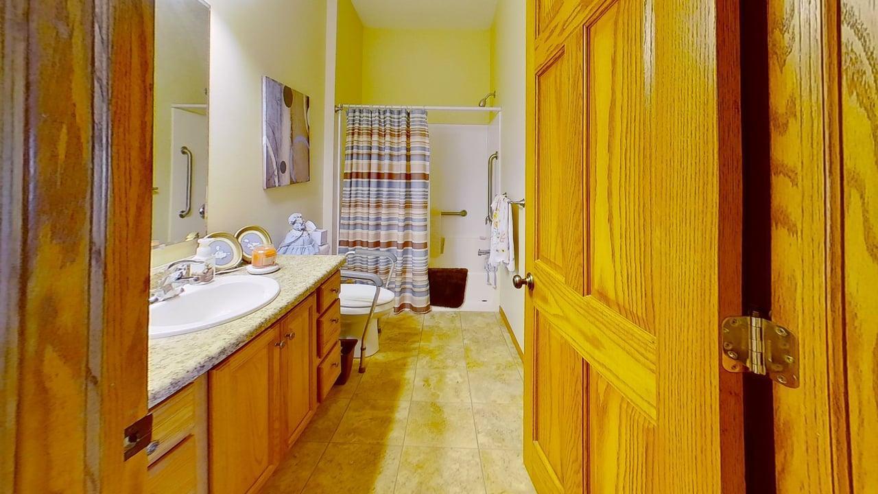 1614-Thunderbird-Road-Full-Bathroom.jpg