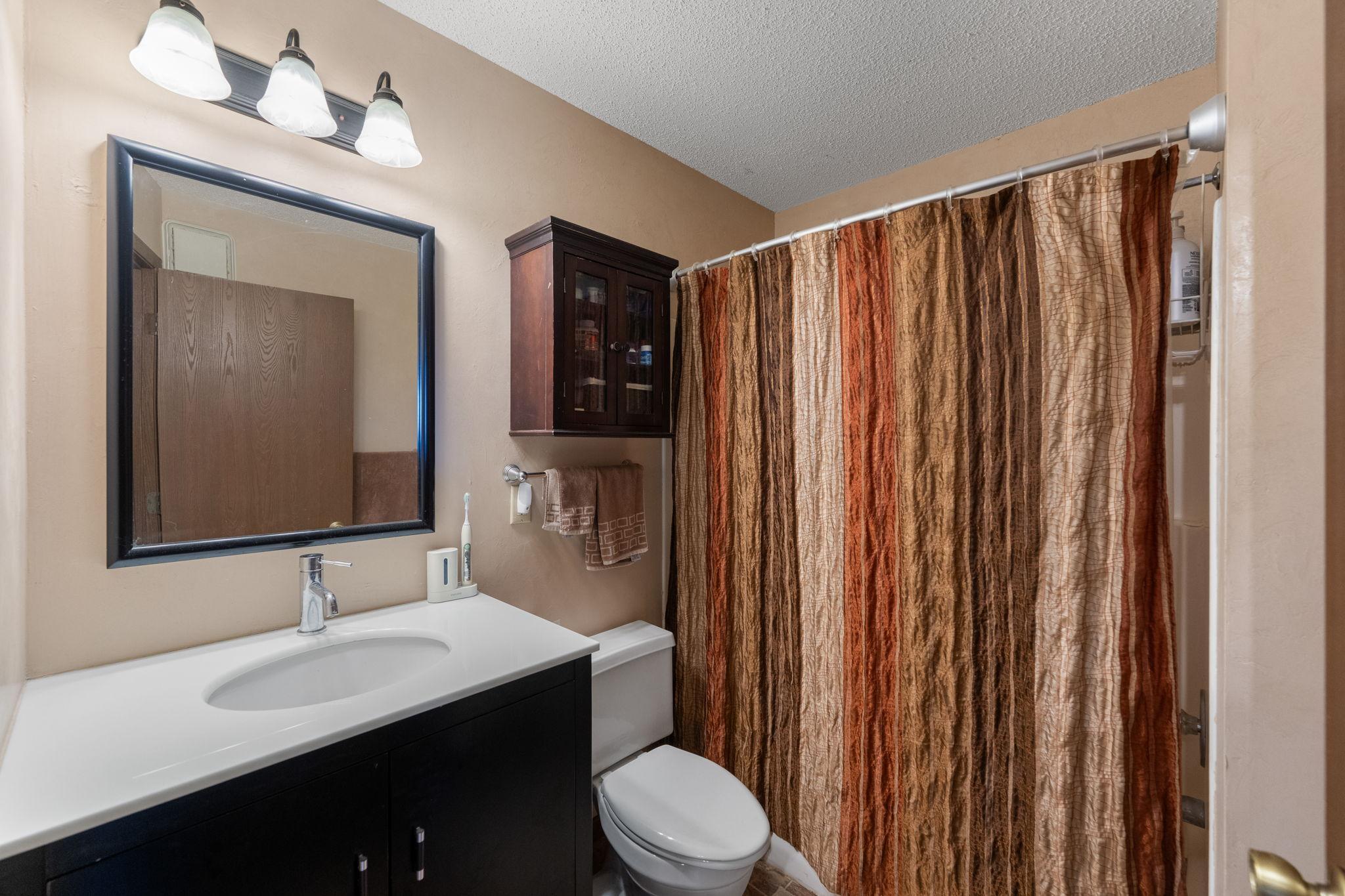 Nicely finished full bath