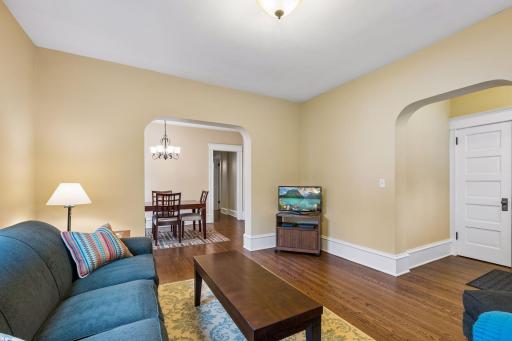 105 Milton Street S, Saint Paul, MN 55105