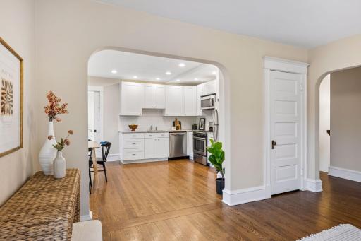 105 Milton Street S, Saint Paul, MN 55105