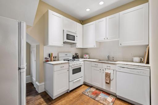 105 Milton Street S, Saint Paul, MN 55105