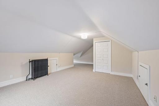 105 Milton Street S, Saint Paul, MN 55105