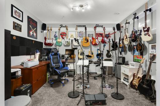 14034 Virginia Way, Savage, MN 55378