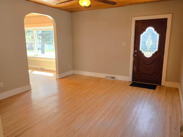 143 Maple St E, Amery - M.jpg