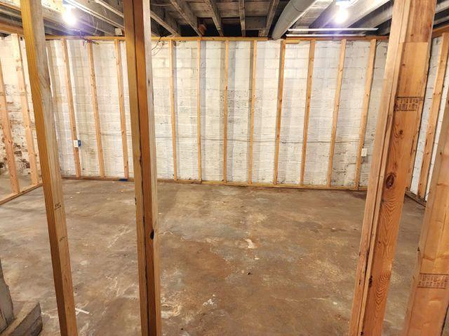 143 Maple St E, Amery - ZB.jpg