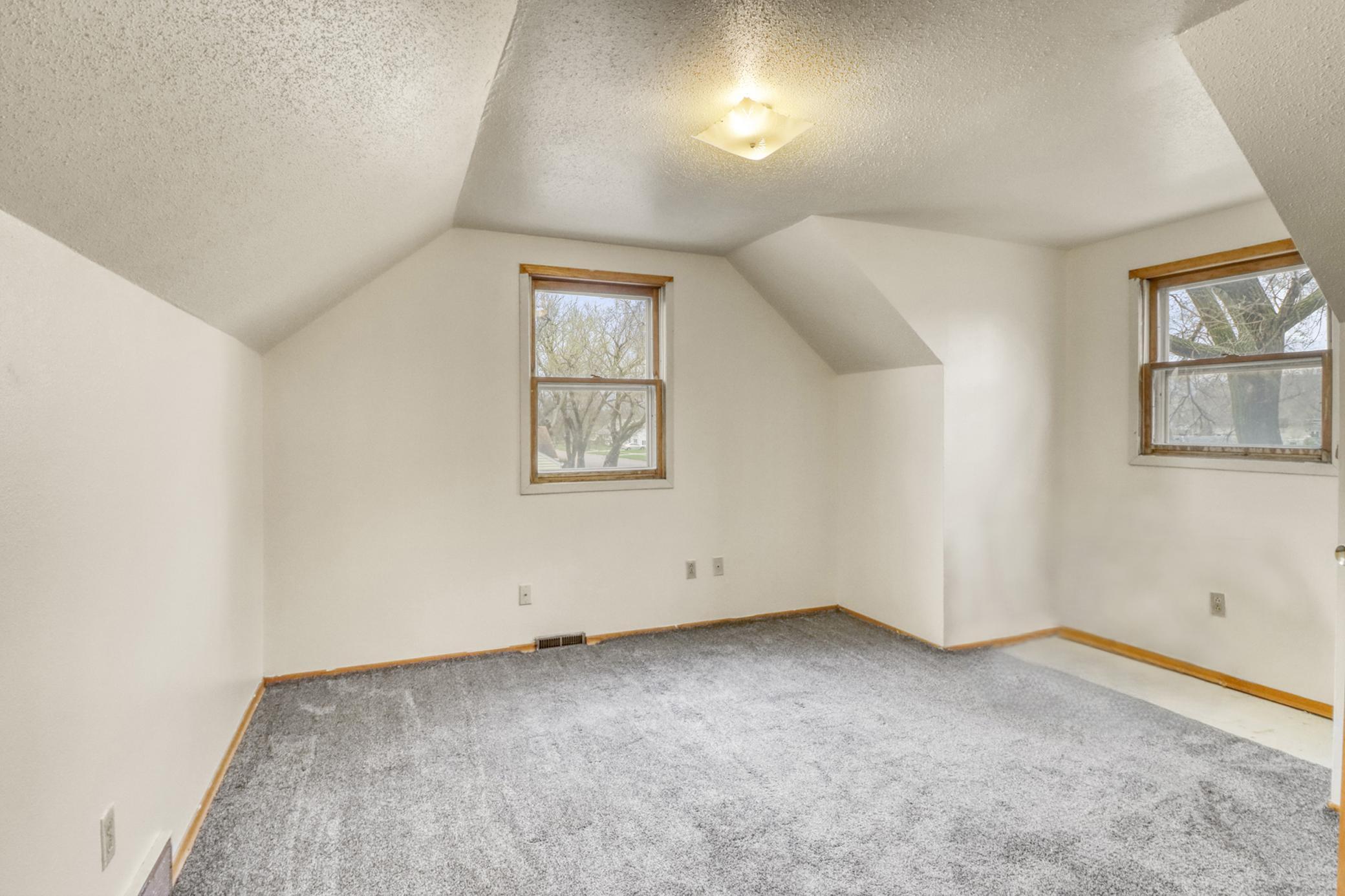 Upstairs Bedroom (3)