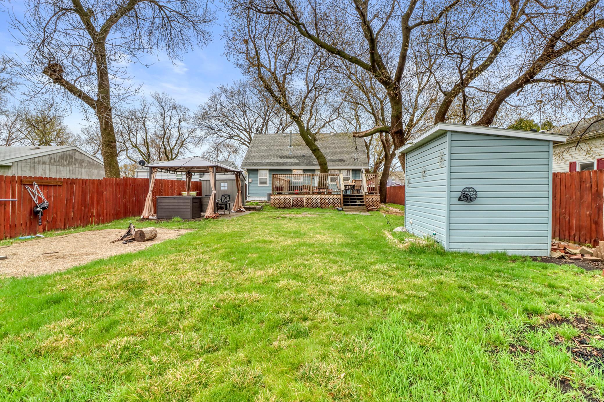 Backyard1_3.JPG