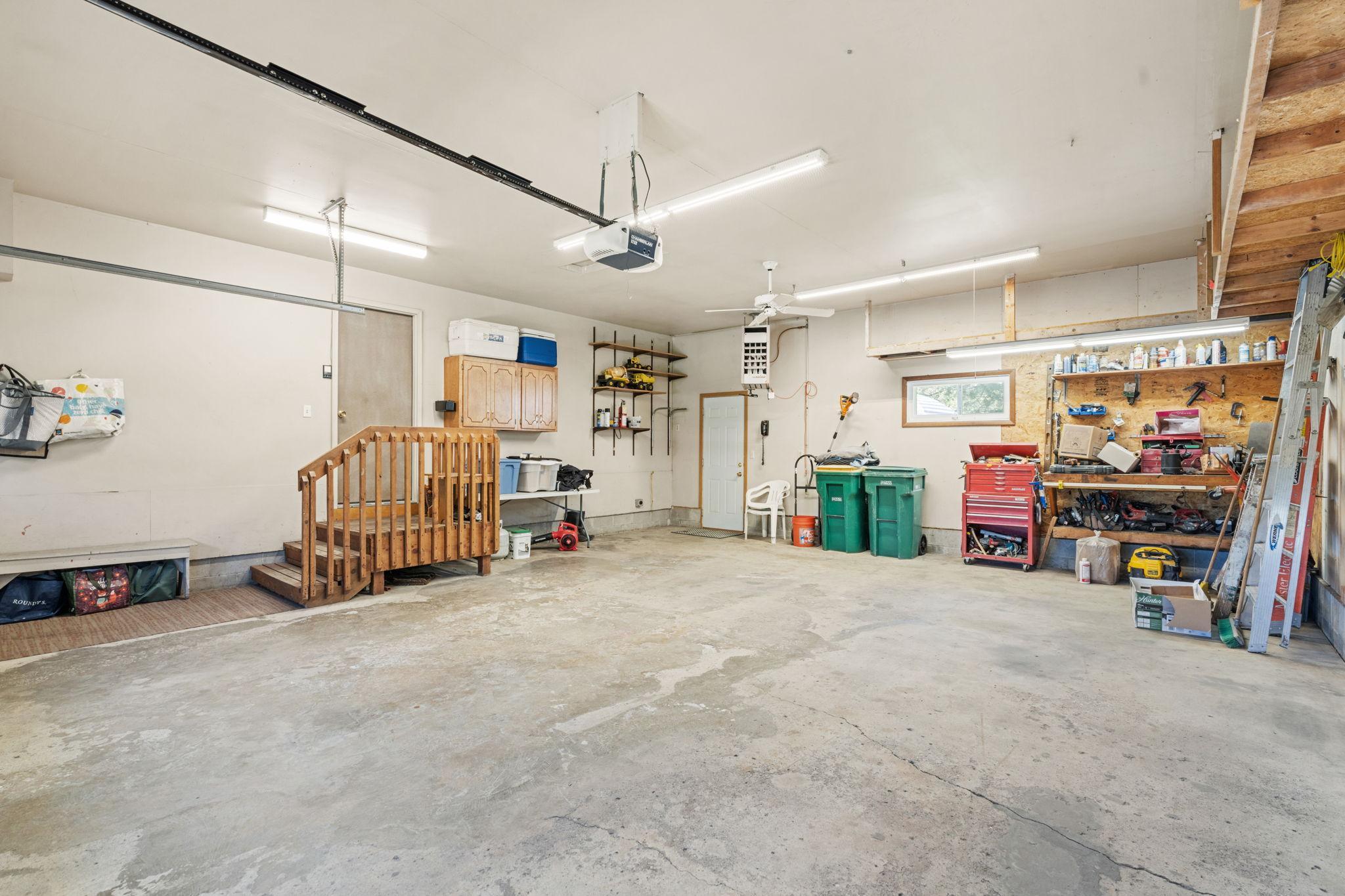 Heated 2 car garage