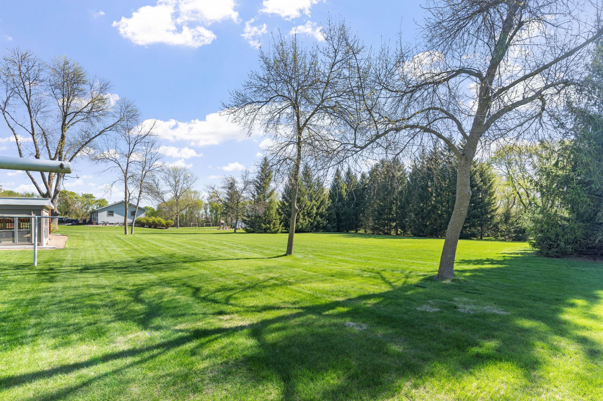 9-web-or-mls-616 Elm Ave SE-9.jpg