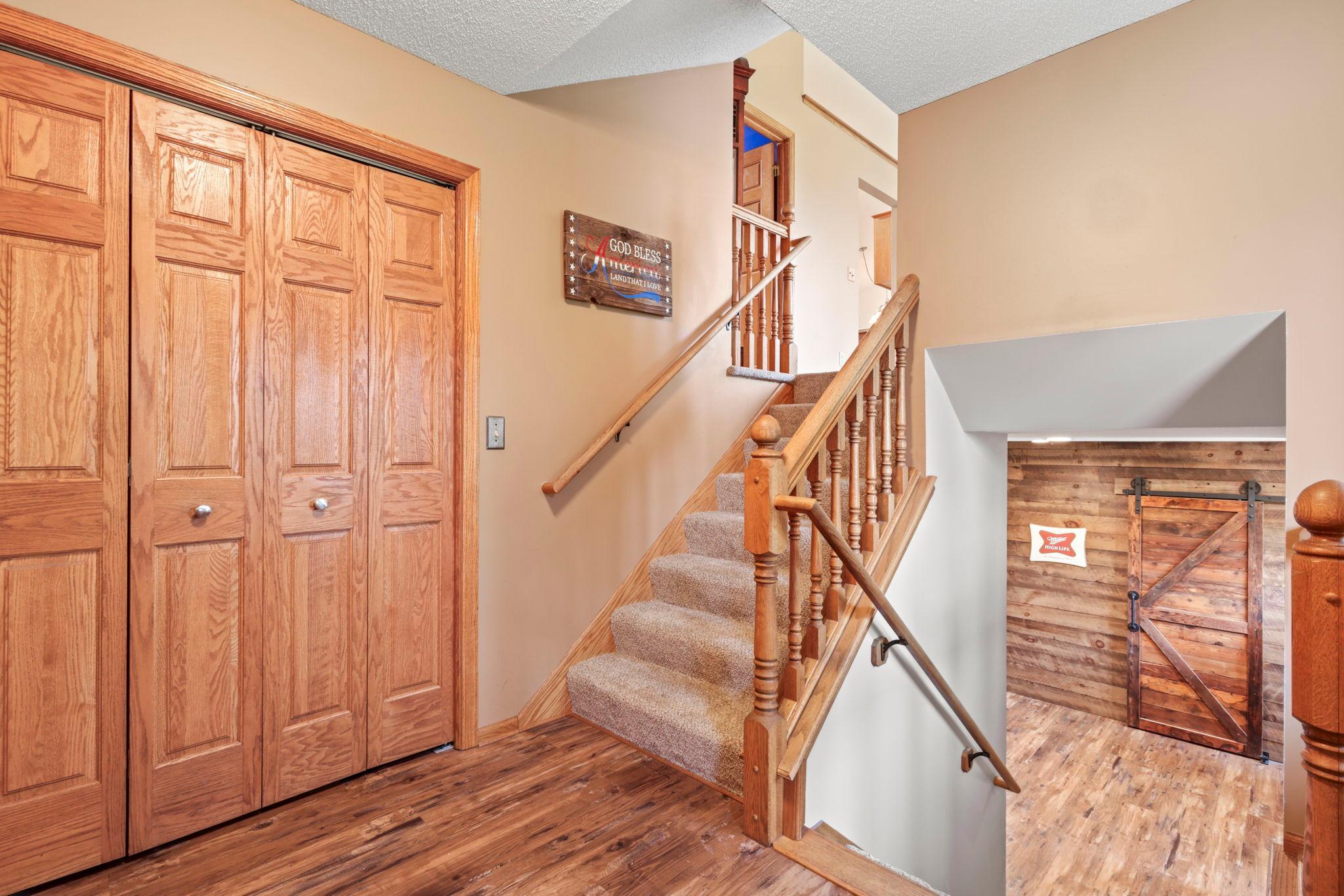 Large landing and closet as you walk in!