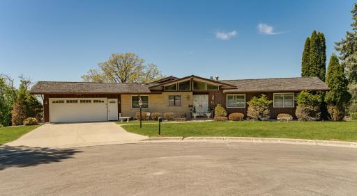 1607 Wilshire Court NE, Rochester, MN 55906